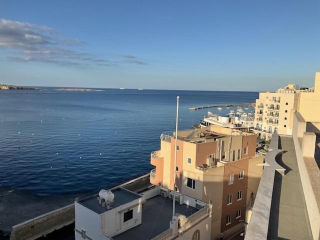Apartament The Sea Across The Road Penthouse 5 San Pawl il-Baħar Zewnętrze zdjęcie